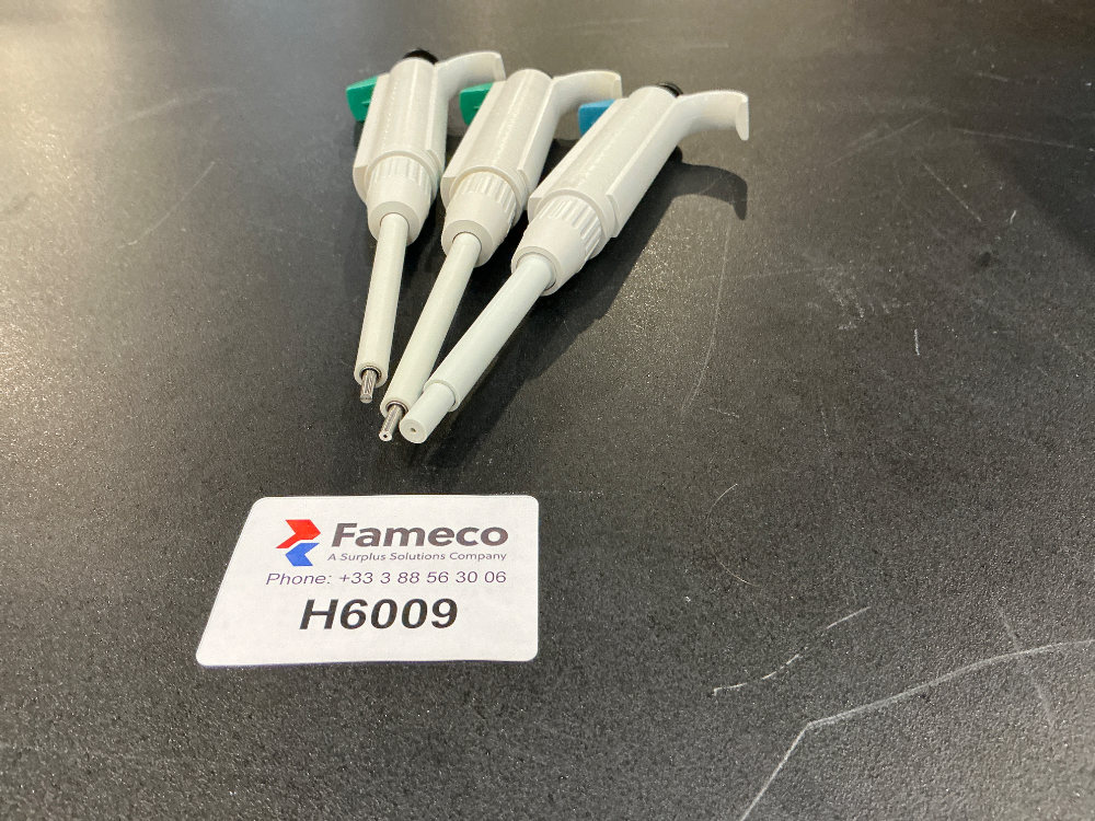 Image of Socorex Autoclavable Calibra 822 Pipettes x3